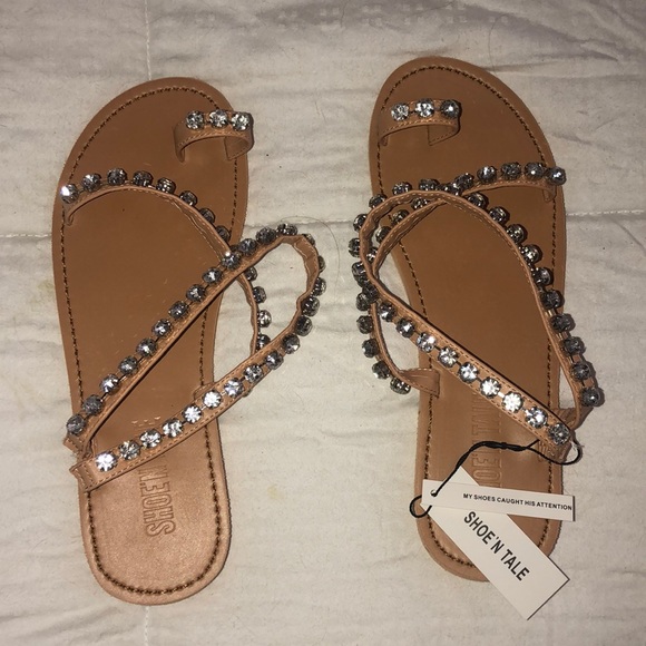 Sandals - Picture 2 of 3